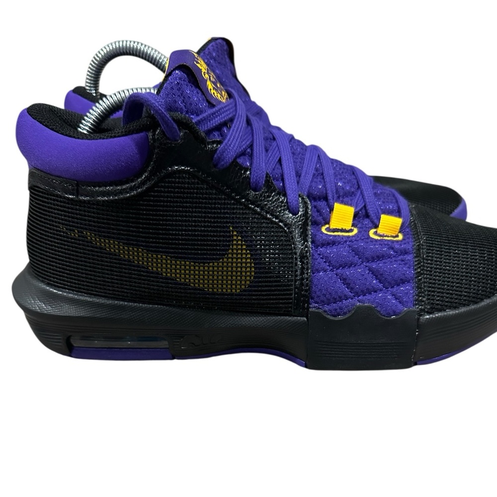 Men’s Nike LeBron Witness VIII Lakers…Black / Gold / Purple Basketball Shoes, 9